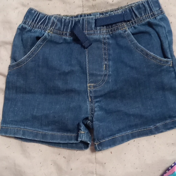 2 Pair Jean Shorts - Picture 4 of 5